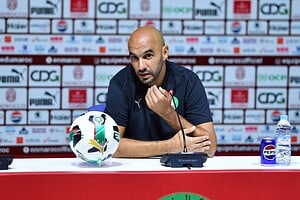 Walid Regragui en conferencia de prensa de la selección de Marruecos