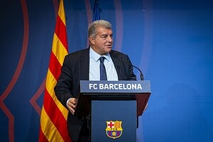 Joan Laporta celebra su reelección como presidente del FC Barcelona en marzo de 2026