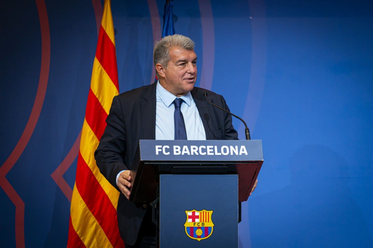 Joan Laporta celebra su reelección como presidente del FC Barcelona en marzo de 2026