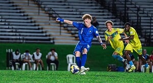 De León ejecuta el penal que abre el marcador para Puerto Rico ante las Islas Vírgenes en la final de la FIFA Series 2026