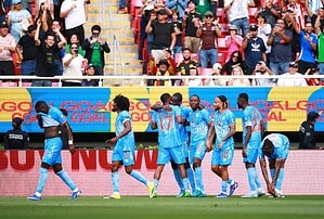 Jugadores de la selección de la República Democrática del Congo festejando el gol del 1-0 ante Jamaica en el Estadio Akron de Guadalajara