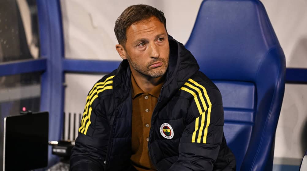 Domenico Tedesco fue destituido como entrenador del Fenerbahce.