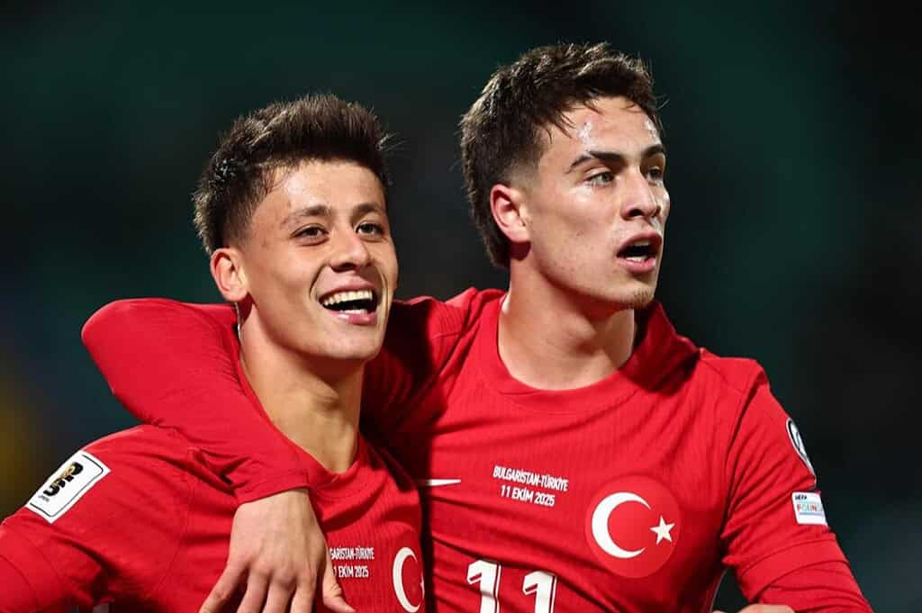 Kenan Yıldız y Arda Guler, los jóvenes que lideran la generación dorada del fútbol turco.