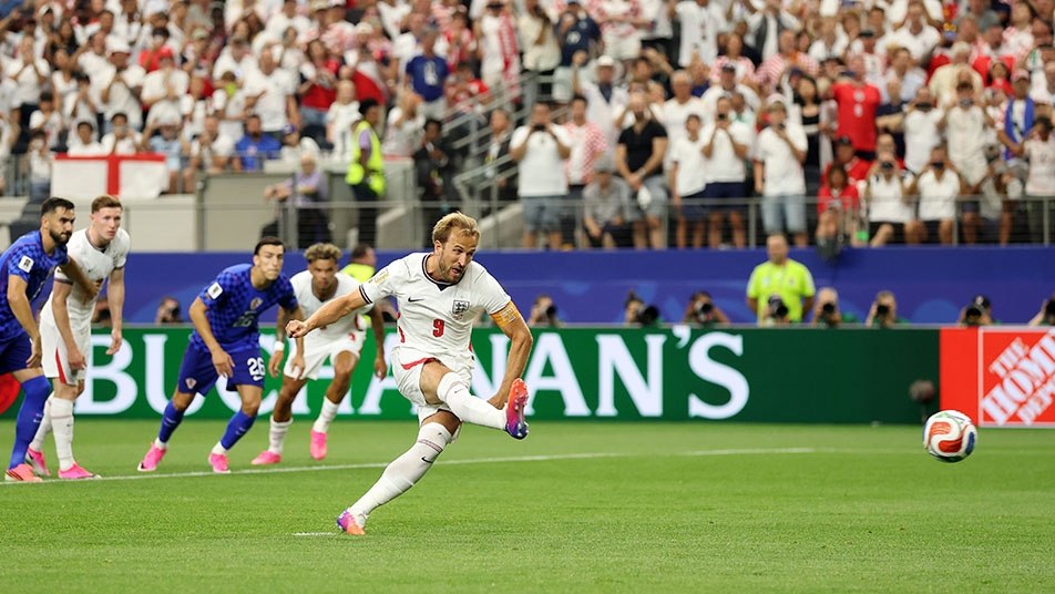 Harry Kane ejecuta un penal ante Croacia en el AT&T Stadium de Arlington durante el Mundial 2026