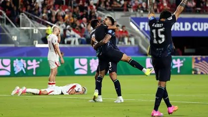 Jugadores de Paraguay celebran el gol de Matías Galarza contra Turquía en el Mundial 2026