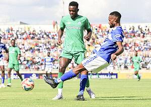 Gor Mahia y Leopards jugando en la liga de Kenia.