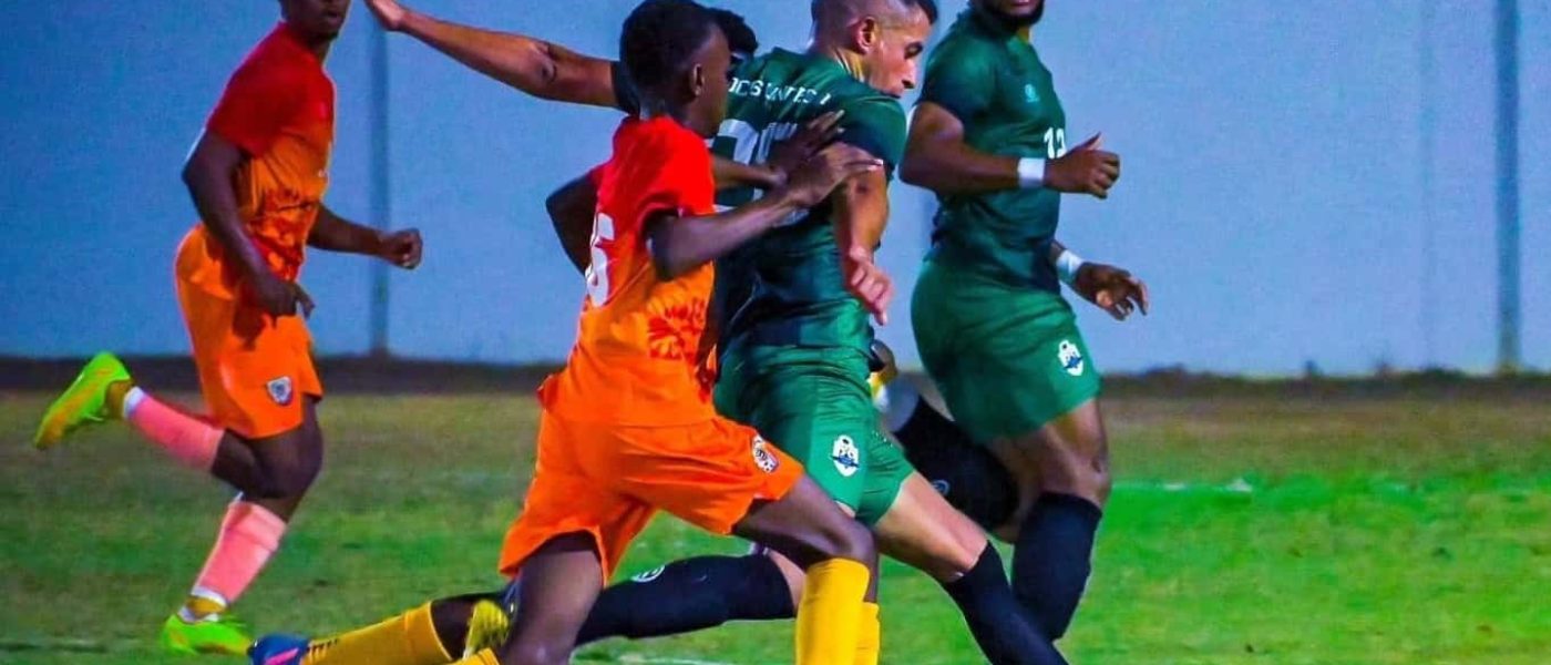 07-Frente-a-Roaring-Lions