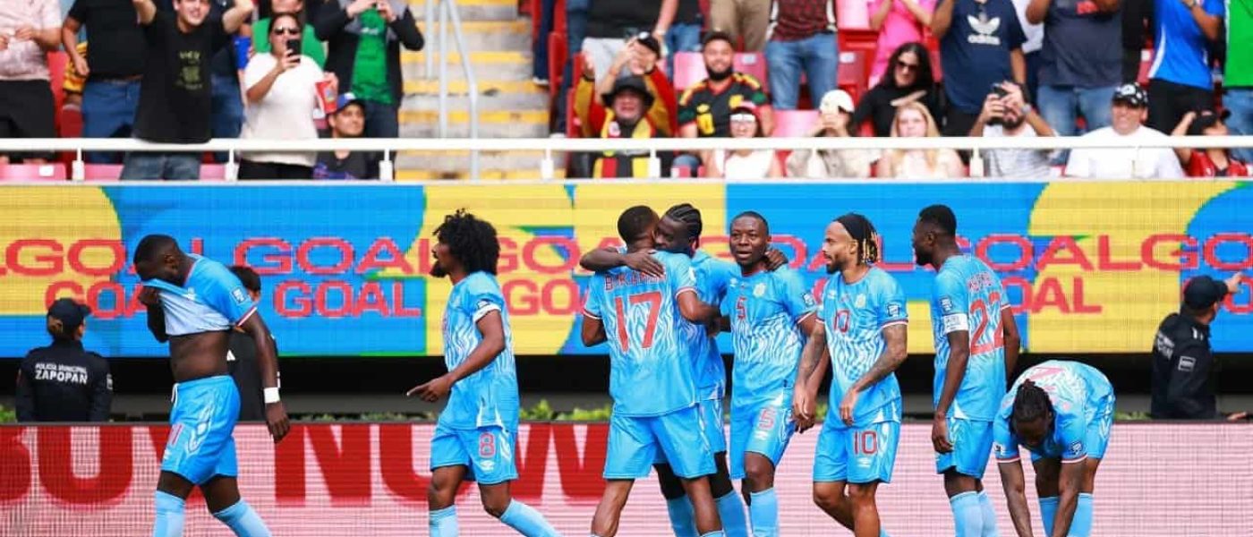 Jugadores de la selección de la República Democrática del Congo festejando el gol del 1-0 ante Jamaica en el Estadio Akron de Guadalajara