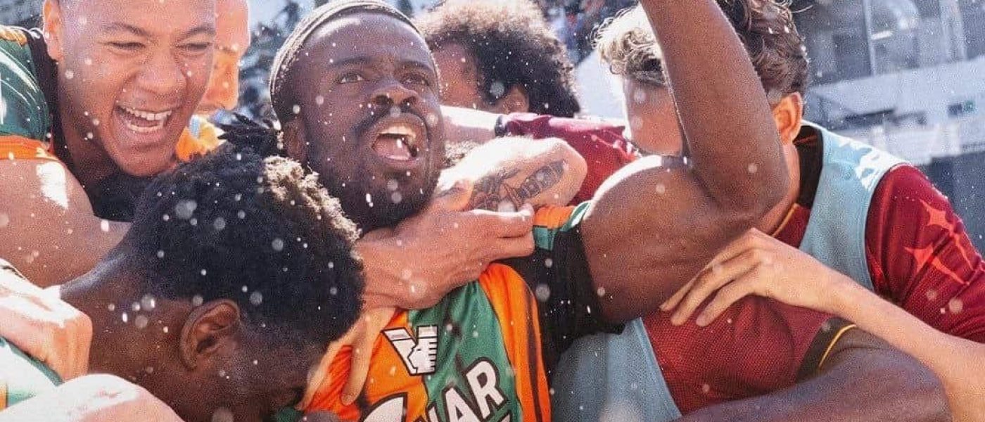 Jugadores del Venezia celebran el ascenso a la Serie A tras el empate con Spezia