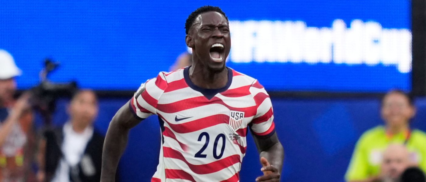 Folarin Balogun celebra su gol con Estados Unidos contra Paraguay en el Mundial 2026 en el SoFi Stadium de Los Ángeles