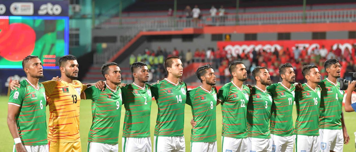 Selección de Bangladesh formada antes de un partido de la SAFF Championship